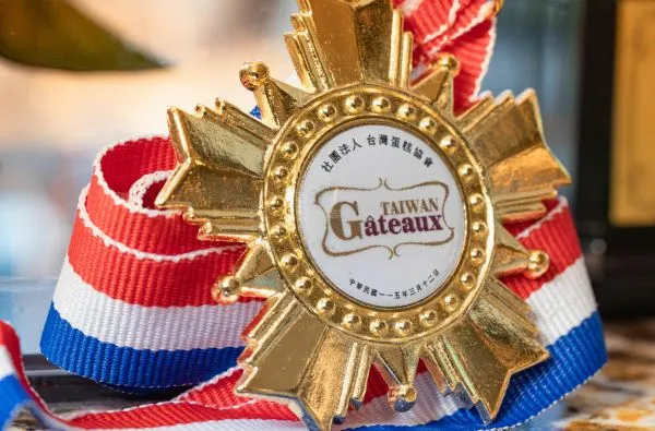 賀！江亭儀榮獲巧克力工藝金獎