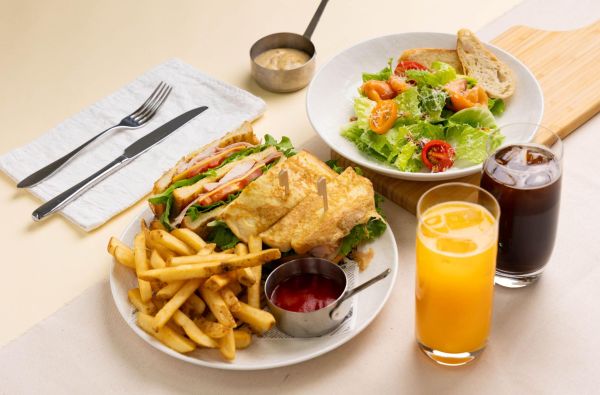The Lobby Lounge｜Lunch Express